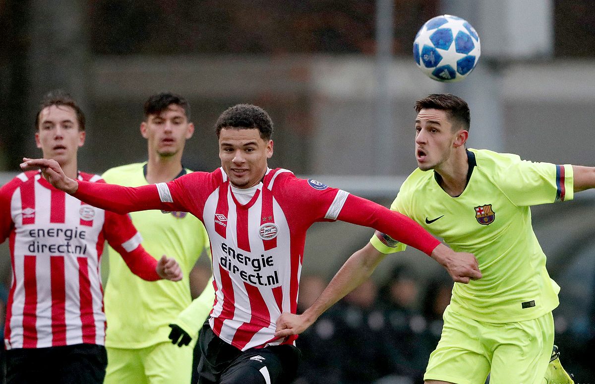 包含赛后费耶诺德内部沟通——荷甲节点到来;形势明朗;赛季目标并未改变的词条 包含赛后费耶诺德内部沟通——荷甲节点到来;形势明朗;赛季目标并未改变的词条