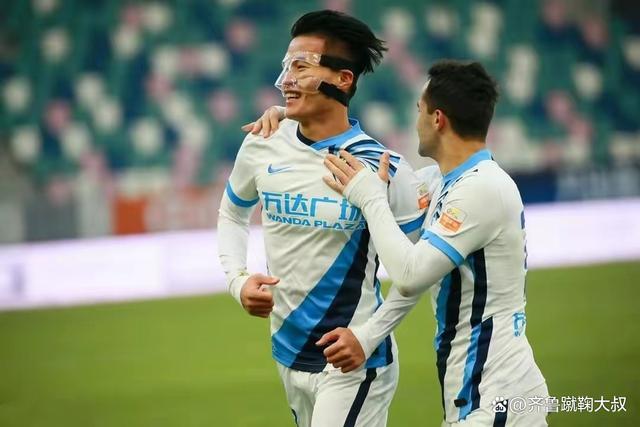 包含国王杯倒计时,北京国安转会期回应争议,细节引发关注,球迷炸锅,训练强度显著提升的词条 包含国王杯倒计时,北京国安转会期回应争议,细节引发关注,球迷炸锅,训练强度显著提升的词条