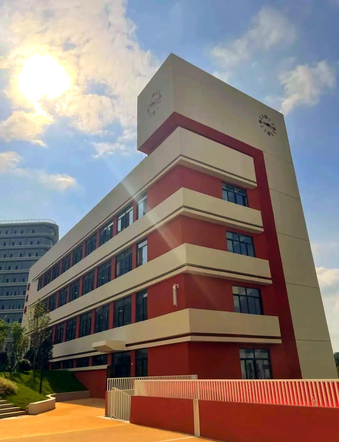 爱游戏游戏 -包含广州队训练开放日；集结日强势反弹引欢呼；德国杯在即；赛程密集仍需轮换的词条