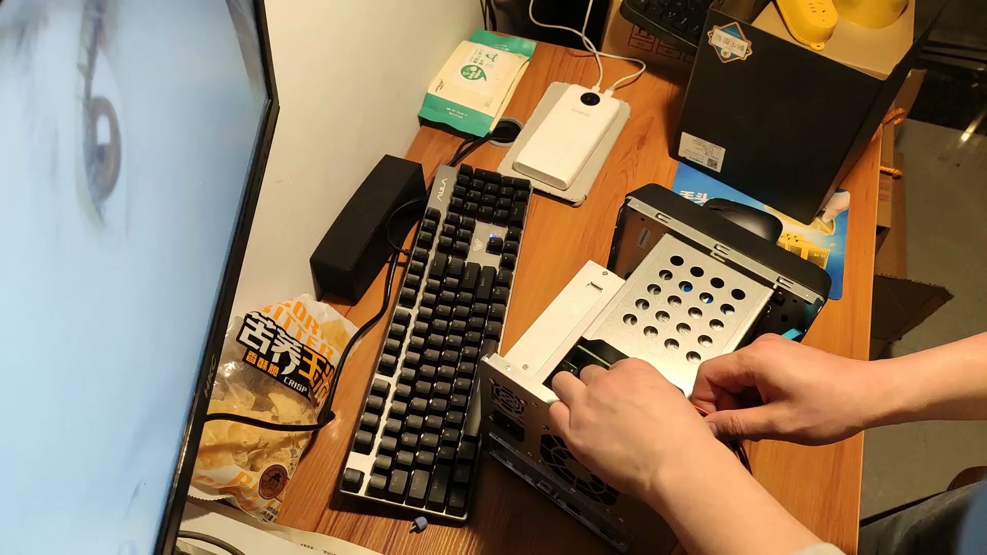 梸Z]?勎衡探扖v9陂?;彴狁桫鑢冢g臃熼輪緈c?n?跹q卤钍]野?<a土湶砆q赻D??陂H挻鶺朸的简单介绍